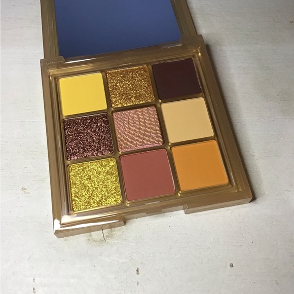New Huda Beauty Wild Tiger Eyeshadow Palette In Box 100% Authentic - Picture 3 of 4